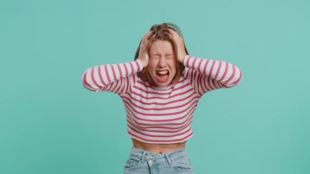 Young Woman Screams Yell Shout Stress Tension Problems Feels Horror — Stock Video