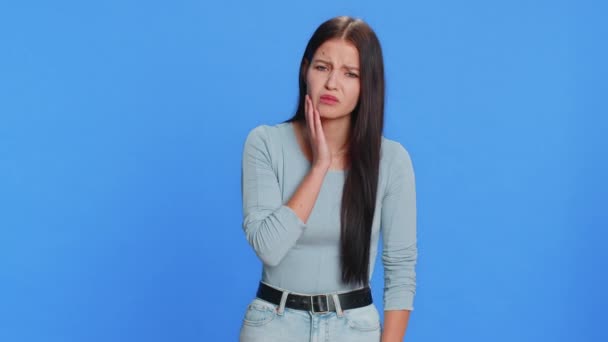 Problèmes Dentaires Jeune Femme Touchant Joue Fermant Les Yeux Avec — Video