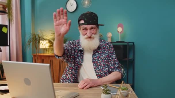 Hello Happy Stylish Senior Man Employee Waves Hand Gesture Greeting — Stock Video