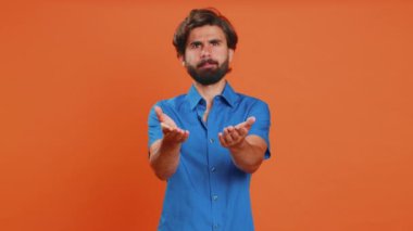 Man raising hands asking what why reason of failure, demonstrating disbelief irritation by troubles trendy social media meme anti lifehacks ridicules people who complicate simple tasks for no reason