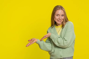Woman raising hands asking what why reason of failure, demonstrating disbelief irritation by troubles trendy social media meme anti lifehacks ridicules people who complicate simple tasks for no reason