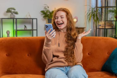 Akıllı telefon daktilo kullanarak 