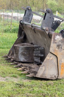 Kullanılmadığında Yakalama Makinesinin araçları dinleniyor.