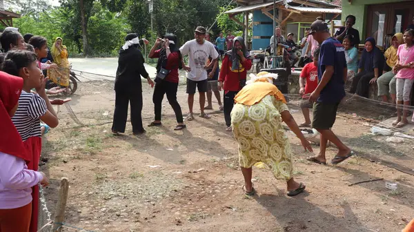 stock image People celebrating indonesian independence day by competition, Batang, August 17th 2022