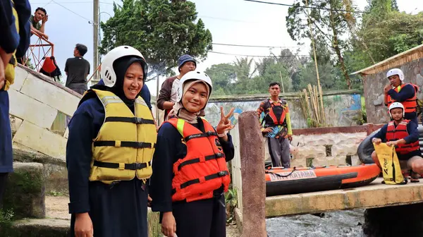 Χαρούμενη Ομάδα Rafting Ένα Ποτάμι Subang Οκτωβρίου 2022 — Φωτογραφία Αρχείου