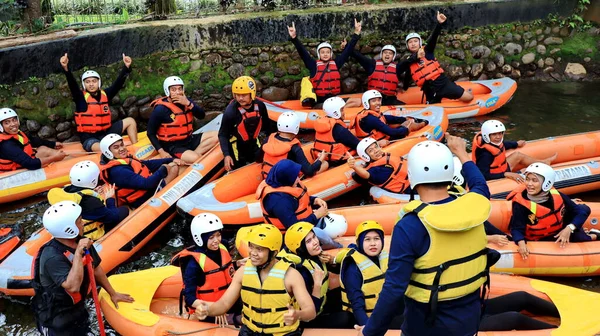 Веселая Команда Сплавляется Реке Субанг Октября 2022 Года — стоковое фото