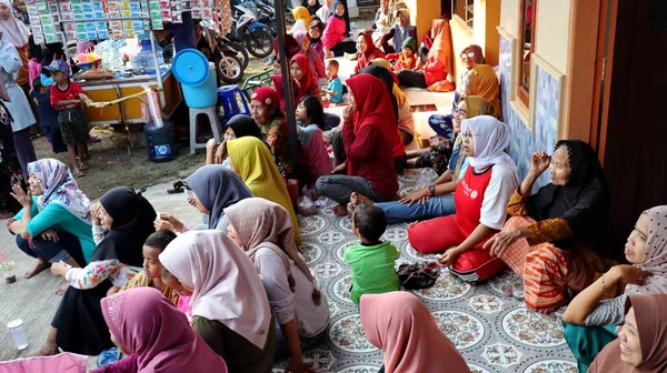 Жителі Представляють Різні Подарунки Пам Ять Про Незалежність Індонезії Батанг — стокове фото