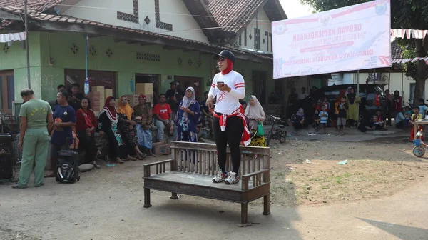 Byborna Gör Gymnastik Tillsammans Morgonen Glatt Batang Indonesien Augusti 2022 — Stockfoto