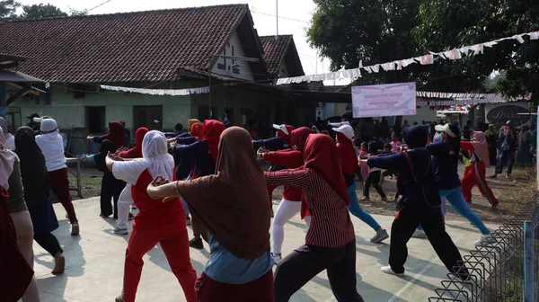 Villagers Doing Gymnastics Together Morning Cheerfully Batang Indonesia Agosto 2022 — Fotografia de Stock