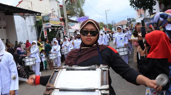 Marching Band Formation Performs Live Parade Street Pekalongan Octubre 2022 — Foto de Stock