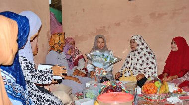 Tradition of proposing women by family in Java, Pekalongan, Indonesia November 25, 2022