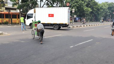 Bandung Şehri sakinlerinin 31 Ekim 2022, Bandung Endonezya 'daki faaliyetlerinin atmosferi.