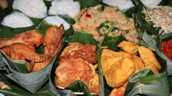 Indonesian Various Food Thanksgiving Indonesian Call Nasi Berkat — Stock Photo, Image