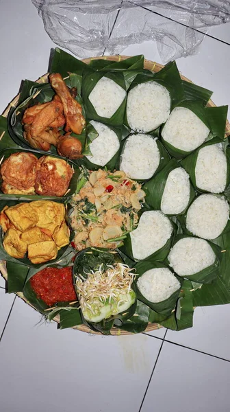 Indonesian Various Food Thanksgiving Indonesian Call Nasi Berkat — Stok Foto