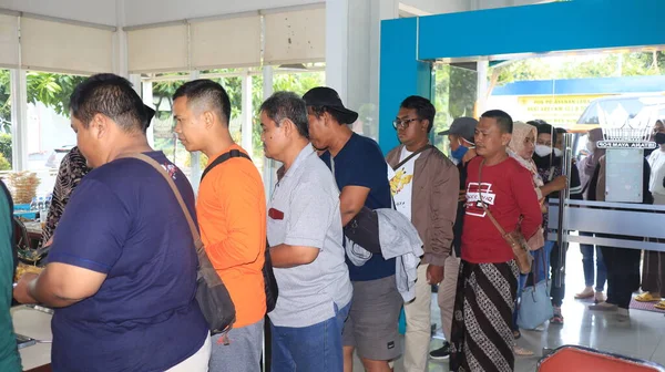 Visitatori Del Ristorante Fila Mangiare Subang Indonesia Ottobre 2022 — Foto Stock