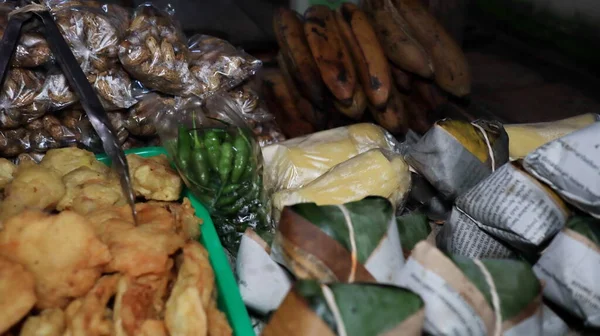 Angkringan Είναι Ένα Καροτσάκι Για Πωλούν Διάφορα Είδη Τροφίμων Και — Φωτογραφία Αρχείου