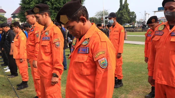 Basarnas Und Rettungsbehörde Truppen Marschieren Während Der Zeremonie Batang Indonesien — Stockfoto