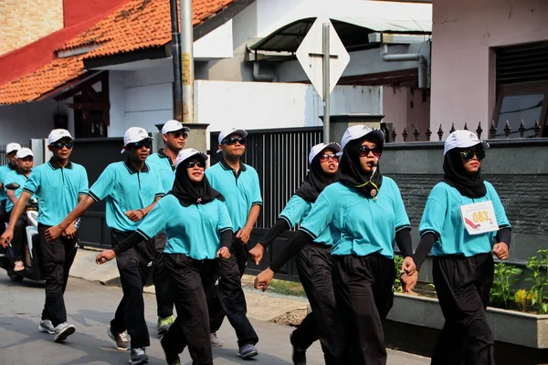 Teilnehmergruppe Einem Wanderwettbewerb Anlässlich Des Indonesischen Unabhängigkeitstages Batang Indonesia August — Stockfoto