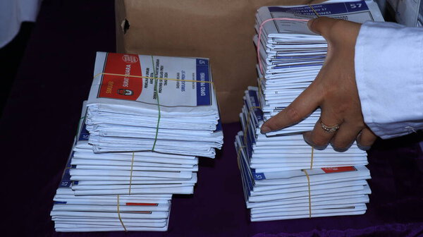 Атмосфера голосования на TPS Tempat Pemungutan Suara (Индонезийский избирательный участок), индонезийский отбор Pekalongan 31 января 2024