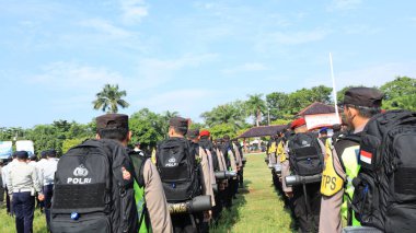 13 Şubat 2024 'te Pekalongan Endonezya' daki genel seçimin güvenliğini sağlamak için çeşitli unsurlardan askerlerin seremonisi