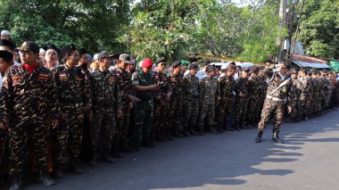Barisan Ansor Serbaguna (Çok Amaçlı Ansor Grubu) daha çok Banser, Pekalongan Endonezya Mey 29 2024