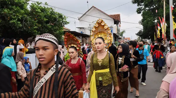 stock image Community cultural parade with various unique and traditional costumes, Batang Indonesia, April 25 2024