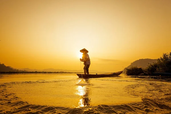 Fischer Angeln Bei Sonnenuntergang Fischer Thailand — Stockfoto