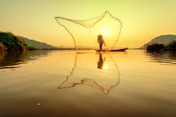 Pescadores Que Pescan Río —  Fotos de Stock
