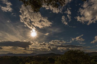 Molise, Adriyatik Denizi kıyısında uzanan bir İtalyan dağlık bölgesidir. Apennine Dağları 'ndaki Abruzzo Milli Parkı' nın zengin bir kısmını kapsıyor..