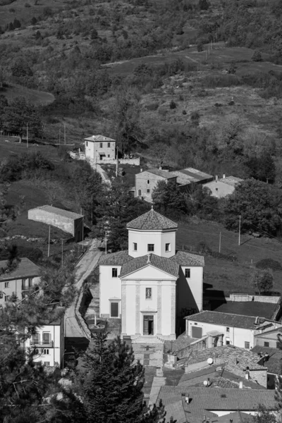 卡洛维里卡斯蒂里昂 伊塞里尼亚 莫利斯 San Nicola Bari教区教堂 — 图库照片