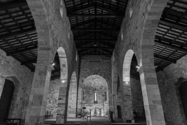 San Vincenzo e Anastasio, Almanya 'da Ascoli Piceno eyaletinde yer alan bir şehirdir. Ana perdesi Piazza Ventidio Basso 'nun bir tarafına bakıyor..