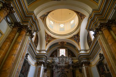 The Cathedral of the Madonna del Ponte is the main place of worship in Lanciano. In Feb. 1909, Pope Pius X elevated it to the rank of minor basilica, and in 1940 it was declared a National Monument
