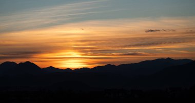 Molise, Adriyatik Denizi 'ne bakan bir İtalyan bölgesidir. Abruzzo Ulusal Parkı 'nın zengin vahşi yaşam ve patikaları olan Appennine dağ sırasındaki bir bölümünü içerir..