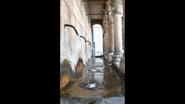 Isernia Molise Fraternal Fountain Elegant Public Fountain Well Symbol City — Stockvideo