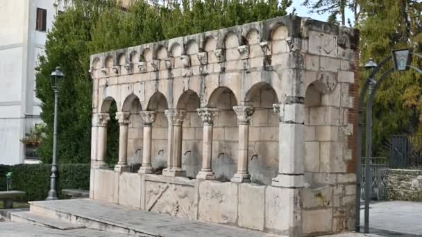 Isernia Molise Fraternal Fountain Elegant Public Fountain Well Symbol City — Αρχείο Βίντεο