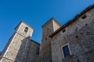 Kilise köyün merkezinde yer almaktadır ve 14. yüzyıla dayanmaktadır. 1780 'de restore edildi ve Nicola d' Alena anısına San Nicola di Bari 'ye ithaf edildi..