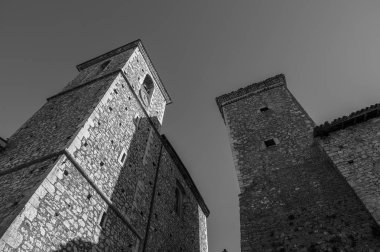 Kilise köyün merkezinde yer almaktadır ve 14. yüzyıla dayanmaktadır. 1780 'de restore edildi ve Nicola d' Alena anısına San Nicola di Bari 'ye ithaf edildi..