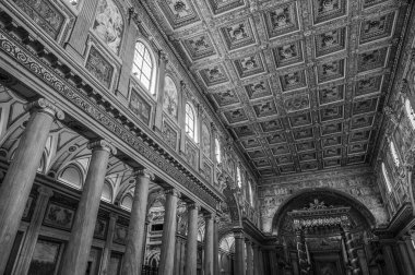 Santa Maria Maggiore Papalık Bazilikası, Roma 'nın dört papalık bazilikasından biridir, Cispio' nun tepesinde, Rione Monti ile Esquilino arasında yer alır..