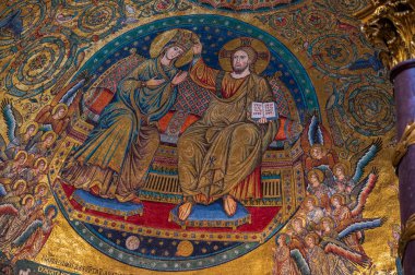 Santa Maria Maggiore Papalık Bazilikası, Roma 'nın dört papalık bazilikasından biridir, Cispio' nun tepesinde, Rione Monti ile Esquilino arasında yer alır..