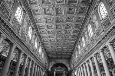 Santa Maria Maggiore Papalık Bazilikası, Roma 'nın dört papalık bazilikasından biridir, Cispio' nun tepesinde, Rione Monti ile Esquilino arasında yer alır..