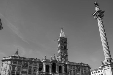 Santa Maria Maggiore Papalık Bazilikası, Roma 'nın dört papalık bazilikasından biridir, Cispio' nun tepesinde, Rione Monti ile Esquilino arasında yer alır..