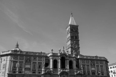 Santa Maria Maggiore Papalık Bazilikası, Roma 'nın dört papalık bazilikasından biridir, Cispio' nun tepesinde, Rione Monti ile Esquilino arasında yer alır..