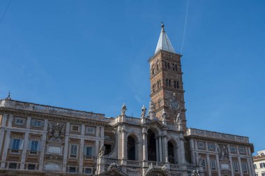 Santa Maria Maggiore Papalık Bazilikası, Roma 'nın dört papalık bazilikasından biridir, Cispio' nun tepesinde, Rione Monti ile Esquilino arasında yer alır..