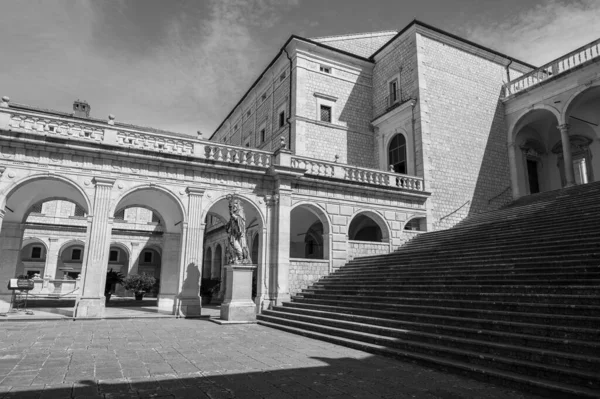 Монастырь Монтекассино Бенедиктинский Монастырь Расположенный Вершине Монтекассино Лацио Старейший Монастырь — стоковое фото