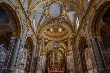 Montecassino Manastırı, Lazio 'da Montecassino' nun tepesinde yer alan bir Benedictine manastırıdır. Santa Scolastica manastırı ile birlikte İtalya 'nın en eski manastırıdır..