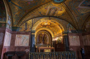 Montecassino Manastırı, Lazio 'da Montecassino' nun tepesinde yer alan bir Benedictine manastırıdır. Santa Scolastica manastırı ile birlikte İtalya 'nın en eski manastırıdır..