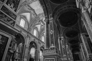 Montecassino Manastırı, Lazio 'da Montecassino' nun tepesinde yer alan bir Benedictine manastırıdır. Santa Scolastica manastırı ile birlikte İtalya 'nın en eski manastırıdır..