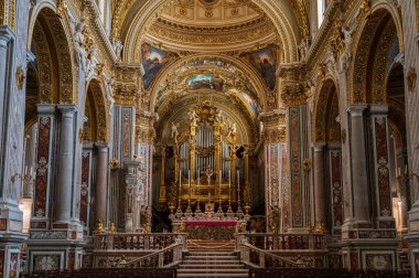 Montecassino Manastırı, Lazio 'da Montecassino' nun tepesinde yer alan bir Benedictine manastırıdır. Santa Scolastica manastırı ile birlikte İtalya 'nın en eski manastırıdır..