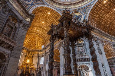 Vatikan 'da Aziz Peter Meydanı' nda bulunan Katolik bazilikası. İtalyan sanatının bir başyapıtıdır ve Roma 'nın simgelerinden biridir..