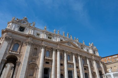 Vatikan 'da Aziz Peter Meydanı' nda bulunan Katolik bazilikası. İtalyan sanatının bir başyapıtıdır ve Roma 'nın simgelerinden biridir..